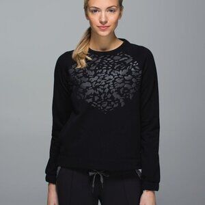 Lululemon Athletica Snapshot Crew Animal Print Size 6